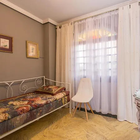 Apartahotel Gaudi Style Nàquera