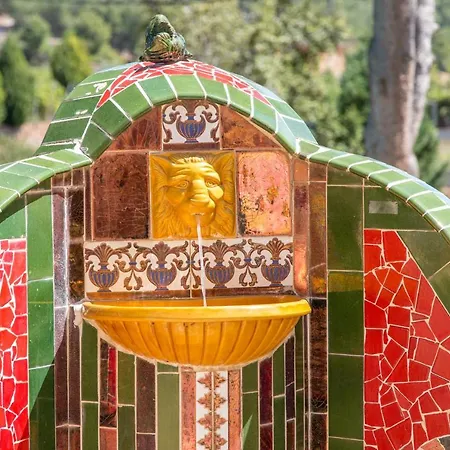 Gaudi Style Nàquera