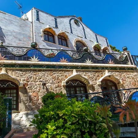 Gaudi Style 4*