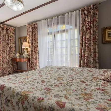 Aparthotel Gaudi Style *