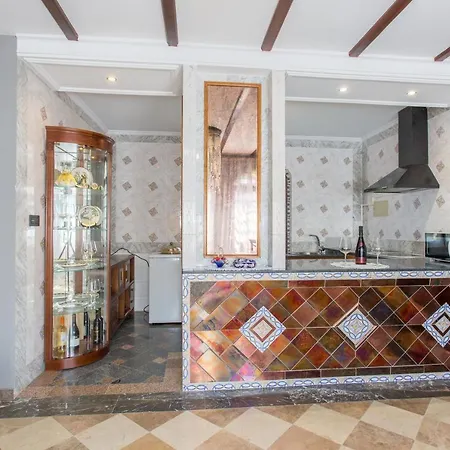 Gaudi Style 4*